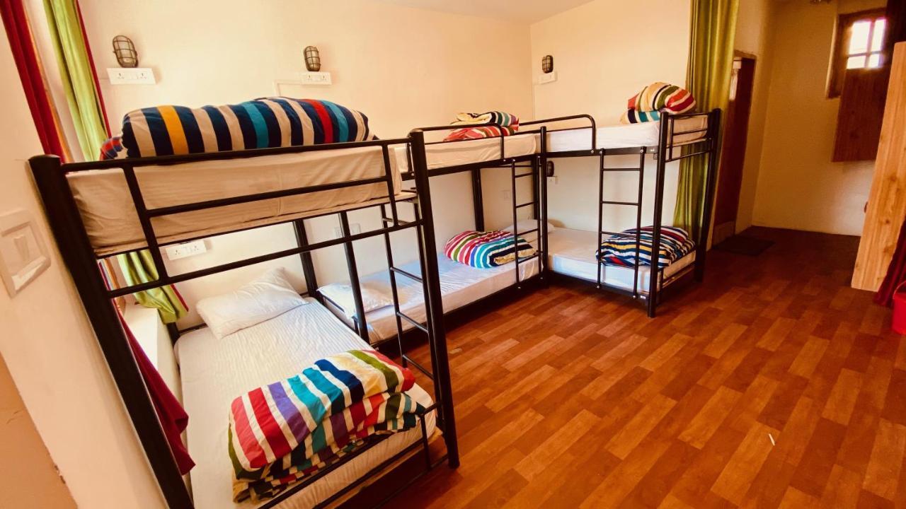 Madpackers Manali Hostel Bagian luar foto