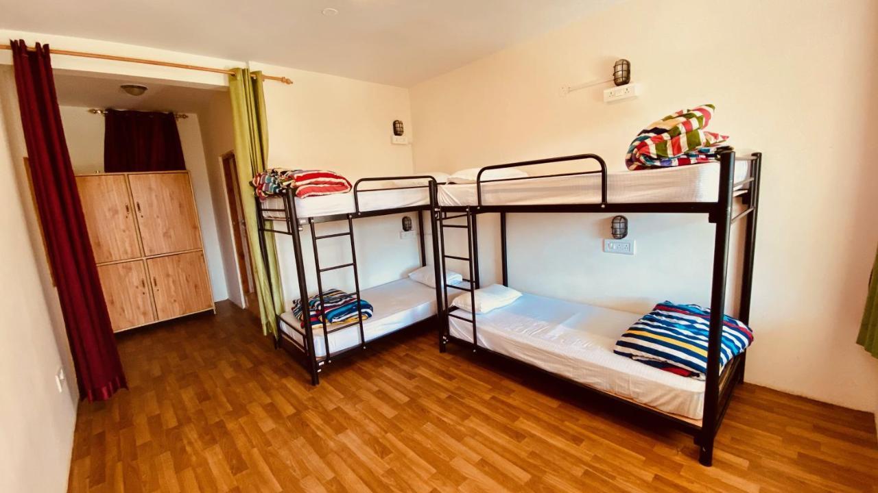 Madpackers Manali Hostel Bagian luar foto