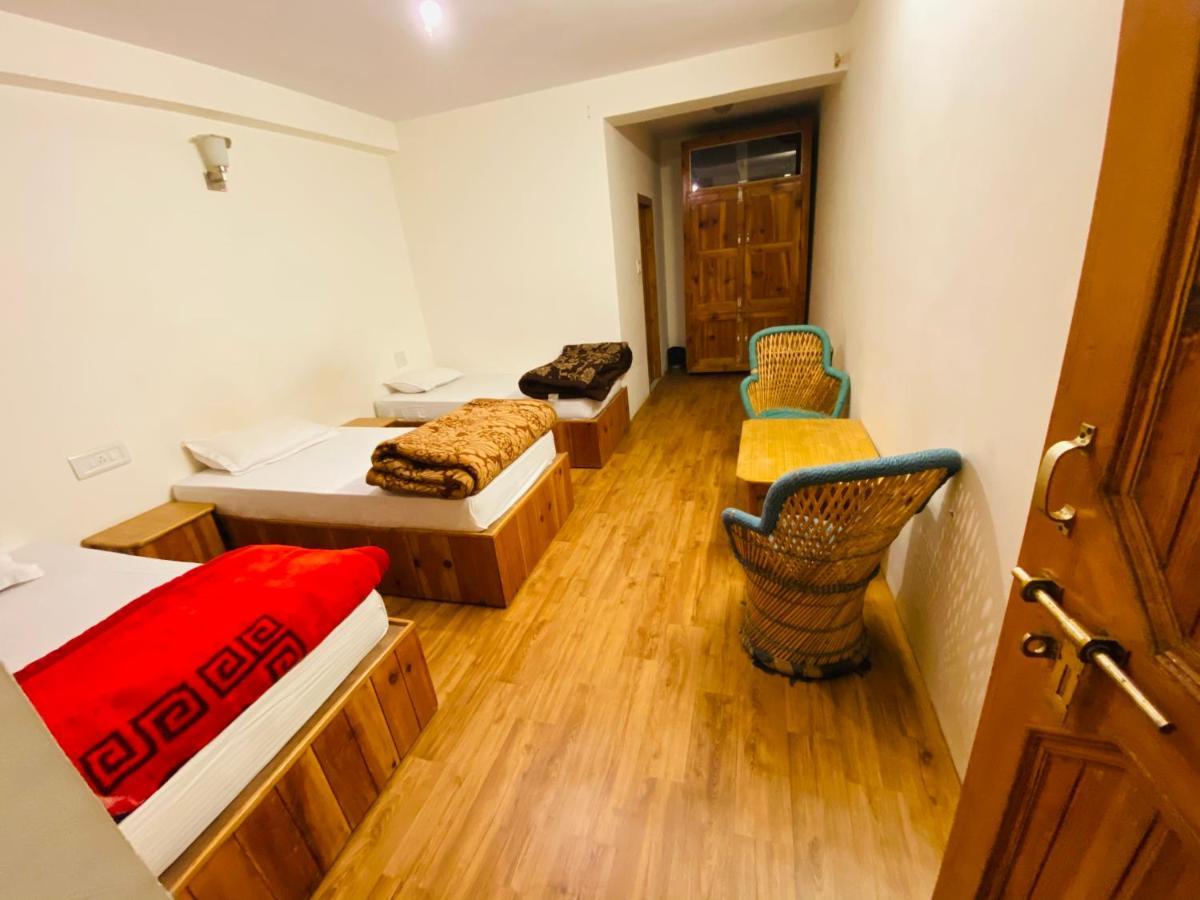 Madpackers Manali Hostel Bagian luar foto