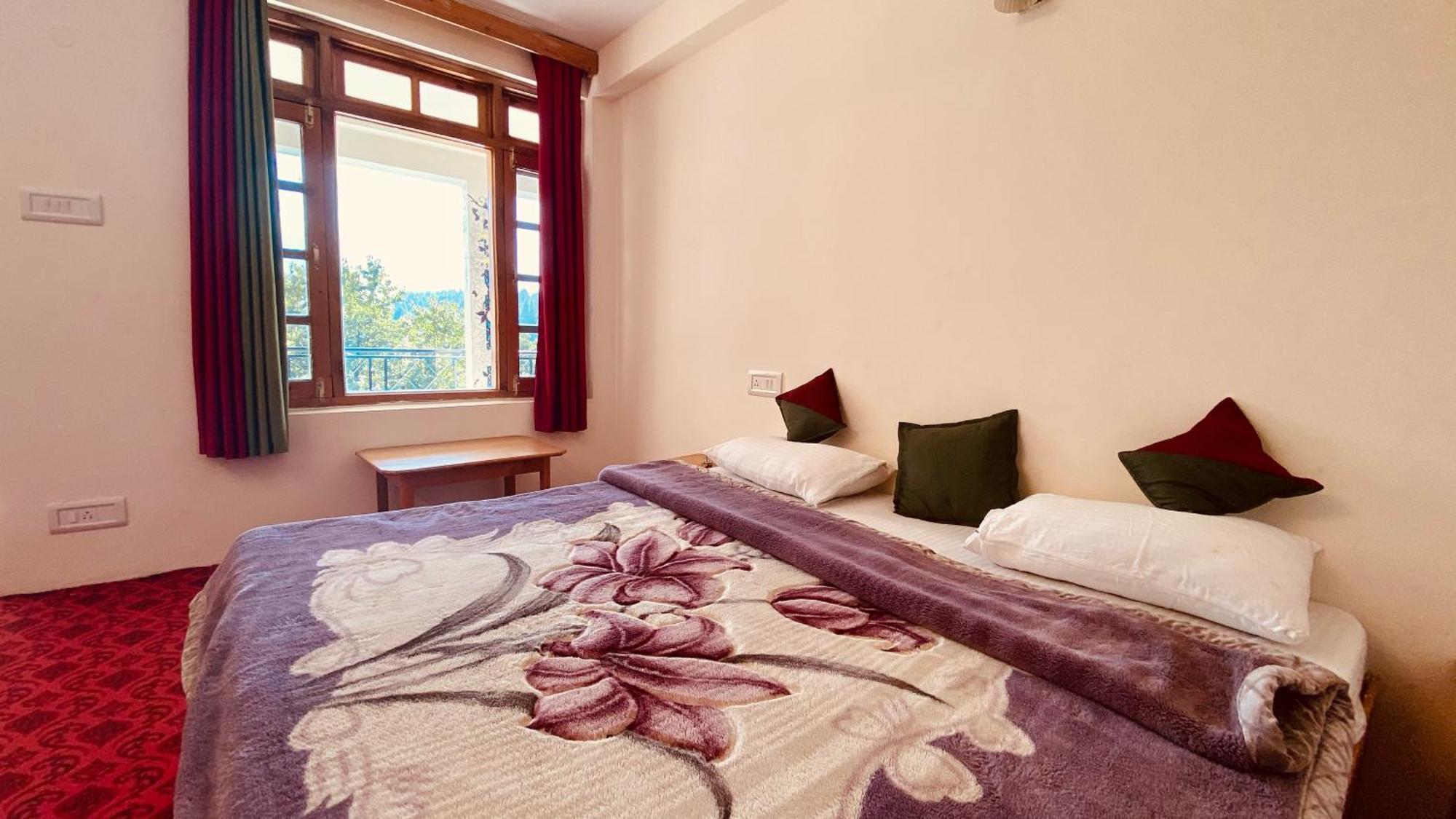 Madpackers Manali Hostel Bagian luar foto