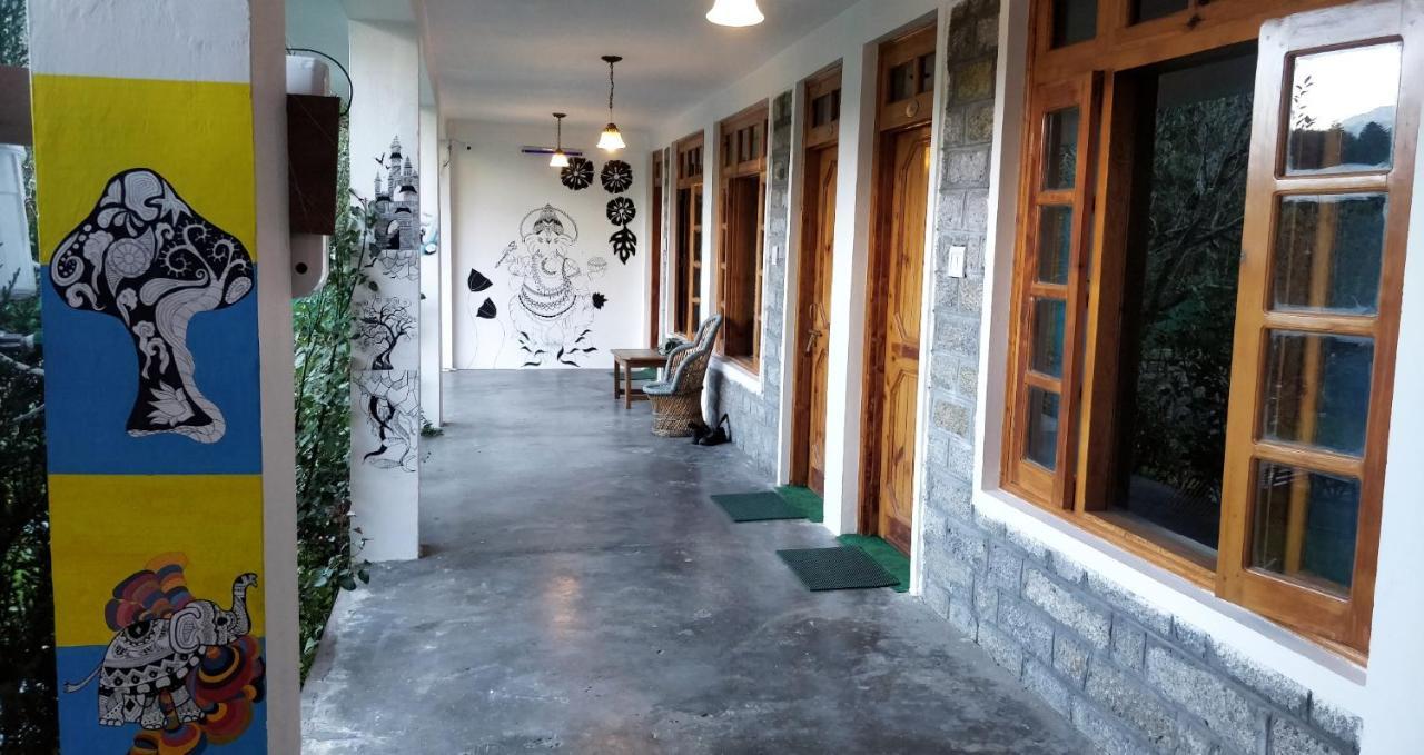 Madpackers Manali Hostel Bagian luar foto