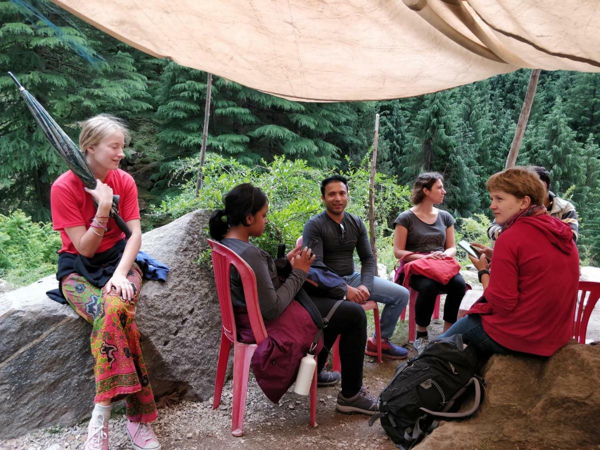 Madpackers Manali Hostel Bagian luar foto